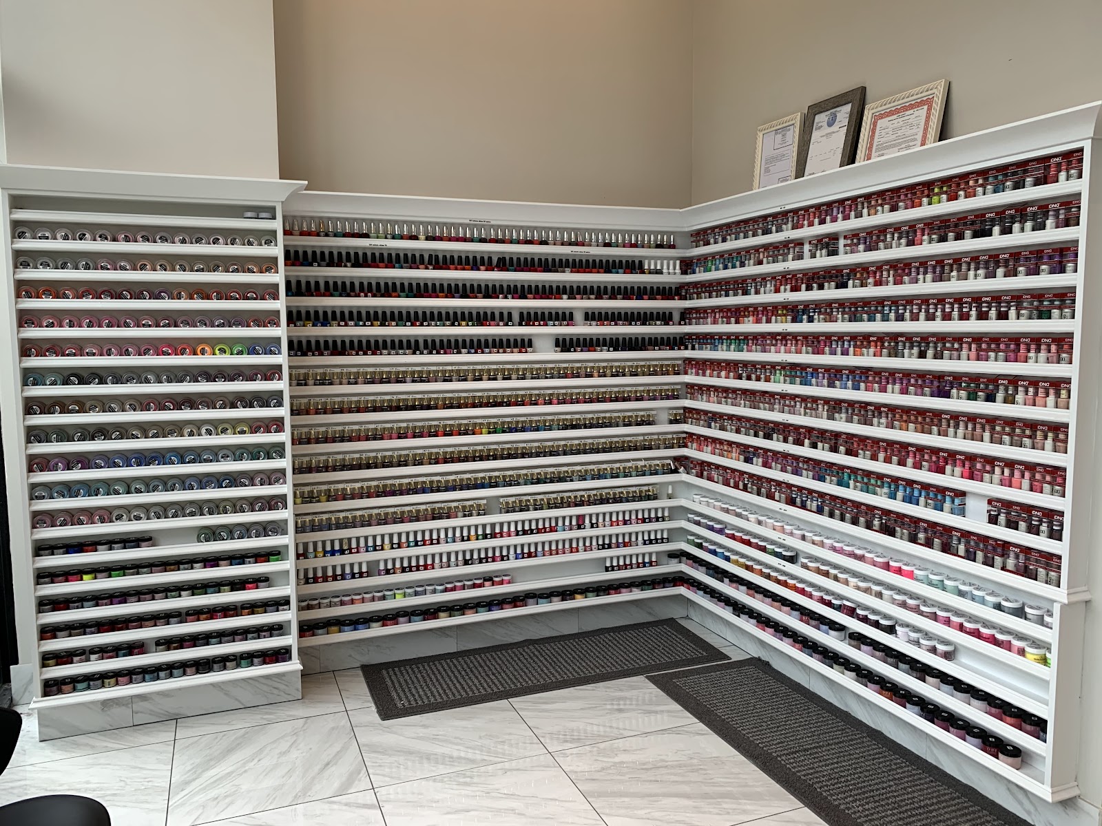 Lush Nail Bar The Battery nail photo 6